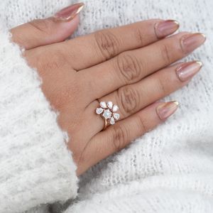 Anillo de Moissanita Brillante con Corte Pera y Redondo en Racimo Floral para Mujer, Plata 925 con Rodio, Regalo Sorpresa para Novias y Amantes - Product Image 5