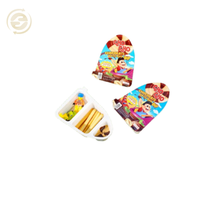 Cho Cho Dip aux noisettes 25g |   Pâte à tartiner au chocolat avec bâtonnets de biscuits à tremper - Product Image 1