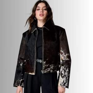 Women's Cowhide Fur Bomber Jacket Winter Warm Animal <b>Print</b> Zipper Closure Short Length Full Sleeve Turn-down Collar Coat - Product Image 2