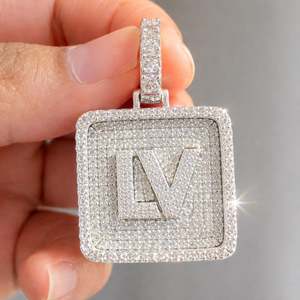 Pendentif lettre personnalisé en argent sterling 925 serti de diamants moissanite, style hip-hop, pavé de pierres, bijoux de luxe unisexe. - Product Image 1