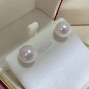 Boucles d'oreilles classiques et polyvalentes en perles d'eau douce avec crochet en argent S925, perle ronde Edison au look simple et tempéré - Product Image 1