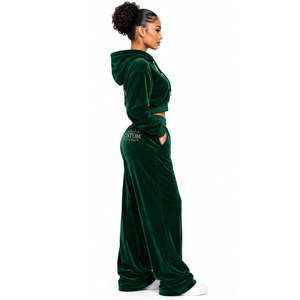 Conjunto Deportivo de Terciopelo Verde para Mujer, con Capucha, Cierre de Cremallera, Mangas Largas, Pantalones Acampanados, Pedrería, Logotipo Personalizado, Atuendo Informal de Invierno - Product Image 3