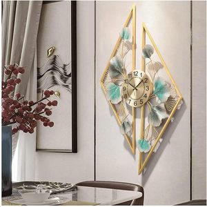 นาฬิกาแขวนผนังสไตล์โมเดิร์นโบราณ รุ่น Golden Harmony Diamond Metal Abstract Needle Display สำหรับตกแต่งบ้าน ห้องนั่งเล่น สร้างบรรยากาศ - Product Image 4