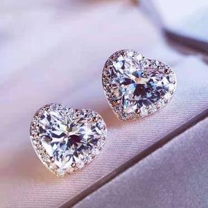 Elegantes Pendientes de Diamantes en Forma de Corazón, Cultivados en Laboratorio, Certificados por IGI, Color D E F, Claridad VVS VS, Oro, Oro Rosa, Oro Blanco, Plata - Product Image 1