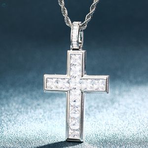 Pendentif croix en diamant de laboratoire taille princesse micro-pavé, style hip-hop, personnalisé et de luxe - Product Image 2