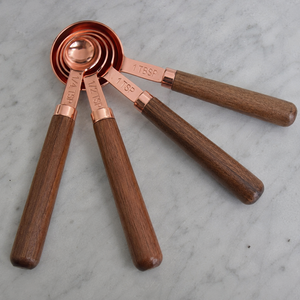 Juego de Cucharas Medidoras de Cobre Hechas a Mano con Mango de Madera para Cocina, Repostería, Café, Té y Especias, Venta al por Mayor, Proveedor OEM - Product Image 2