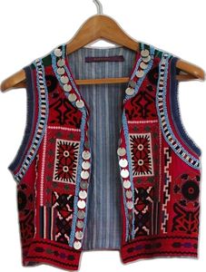 Gilet bohème brodé sans manches, motif géométrique rouge, fait main en coton et fibre de bambou, coupe ample, toutes saisons, décontracté - Product Image 2
