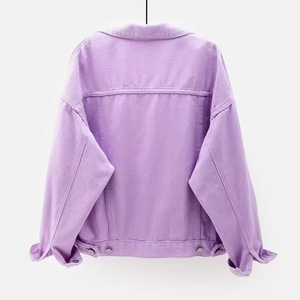 แจ็คเก็ตยีนส์โอเวอร์ไซส์สำหรับผู้หญิง สีฟ้าอ่อนสไตล์วินเทจ ผ้าฝ้าย แจ็คเก็ตทรัคเกอร์สั่งทำพิเศษ ขายส่งแบบ OEM - Product Image 6