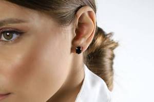 ต่างหูเงินแท้ 925 ประดับพลอยแบล็คออนิกซ์รูปไข่ ดีไซน์สวยหรู ทำด้วยมือ งานฝีมือประณีต เหมาะสำหรับผู้หญิง - Product Image 2