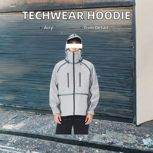 Sudadera con capucha techwear para hombre con tacto ligero y costuras duraderas para uso regular, sudadera con capucha techwear para hombre con diseño utilitario. - Product Image 3