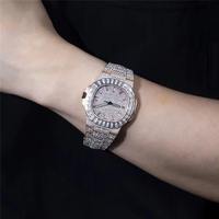 Luxuriöse Moissanit-Diamant-Uhr Vollständig mit Steinen Besetzte Bling-Armbanduhr für Herren und Damen Premium Party-Accessoire
