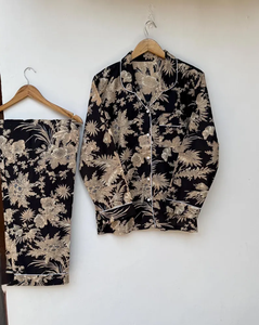 Conjunto de Pijama de Mujer Naaz Textile con Estampado de Rayas de Tigre, Informal, de Verano, Suave, Transpirable, de Algodón, para Dormir - Product Image 1