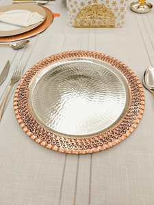 Assiette de présentation élégante en cuivre martelé pour tables de mariage, décoration rustique pour événements - Product Image 3