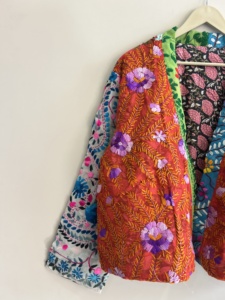 Chaqueta Tradicional Vintage Phulkari, Chaqueta Corta Bordada a Mano para Mujer, Chaqueta India Hecha a Mano - Product Image 3