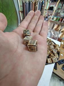 Dés à dés multi-faces en os de taille standard pour jeux de table Dungeons and Dragons – Fourniture de jeu en gros - Product Image 6