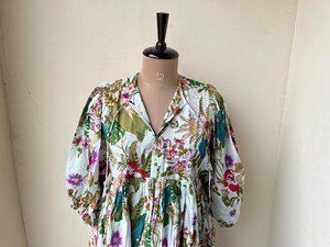 Vestido midi bohemio de algodón puro con estampado a mano para mujer, con cuello con borlas y mangas abullonadas, vestido floral de verano - Product Image 3