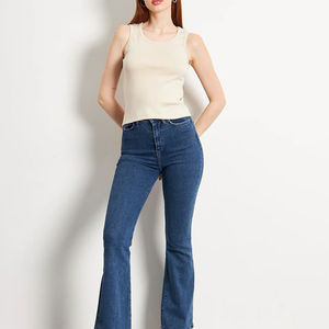 Nouveau débardeur d'été pour femme – Meilleur design, décontracté, manches courtes, grande taille, respirant, séchage rapide, anti-boulochage, logo uni sur le devant, en jersey - Product Image 1