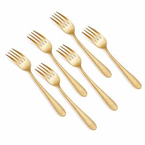 Ensemble de couverts élégants finition miroir doré, parfaits pour les événements de restauration hôtelière, les réceptions et les repas en famille, provenant d'Inde. - Product Image 5