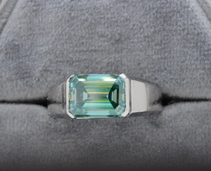 Anillo de Compromiso con Circonita Cúbica Corte Esmeralda, Chapado en Rodio, Acero Inoxidable, Clásico para Mujer, Engaste de Puntas, Piedra Creada en Laboratorio - Product Image 1