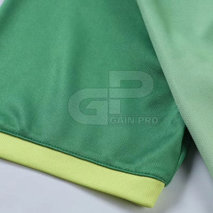 Tenue de football professionnelle pour équipe, design léger et respirant, idéale pour les matchs de compétition et les entraînements réguliers - Product Image 6