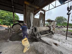 เครื่องขึ้นรูปท่อคอนกรีต RCC ไฟฟ้าคุณภาพสูงประสิทธิภาพเยี่ยมสำหรับผู้ผลิตและจำหน่ายท่อระบายน้ำในอินเดีย - Product Image 6