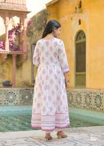 Tenues indiennes et pakistanaises pour femmes, prêtes à porter, en coton de designer, collection unique Kurta Shalwar Duppatta, collection été 2025 - Product Image 6