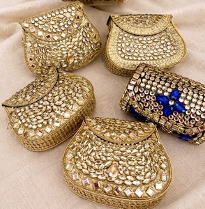 Sac de rangement chic en métal Kundan, pochette de soirée de luxe en cristal pour femme, collection mariage et fête - Product Image 6