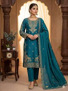 Costume romain en verre pour femme, de créateur, avec broderie cordonnée devant et derrière et dupatta assorti - Product Image 1