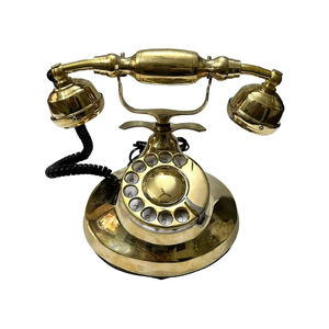 Teléfono Metálico Premium para Decoración Vintage de Lujo, con Construcción Robusta y Apariencia Antigua Refinada - Product Image 1