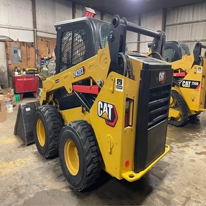 Chargeuses compactes sur pneus Cat modèle 242D3, équipement de qualité supérieure et durable pour les projets de construction - Product Image 3