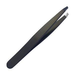 Pinzas para Pestañas con Punta de Diamante en Blanco y Negro, Grabado de Corazón, Personalizadas, Sostenibles, de Acero Inoxidable, con Punta de Fibra - Product Image 3