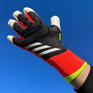 Gants de gardien de but de haute qualité, paume en latex à adhérence supérieure, bande de poignet sécurisée, ajustement confortable pour les professionnels et l'entraînement - Product Image 6