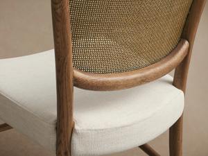 Chaise de salle à manger élégante en bois massif avec dossier en rotin et assise rembourrée, sièges modernes pour restaurants, cafés et hôtels de charme - Product Image 3