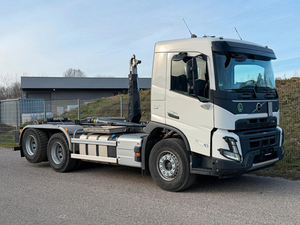 Camión Tractor Changan 8X4 Usado con Eje Elevador, Transmisión Automática, Caja de Cambios Rápida, Motor Diésel Euro 6, Camión Volquete con Cámara Trasera - Product Image 4