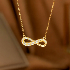 Collier avec chiffres dorés pour la Saint-Valentin, au design élégant, parfait pour offrir en cadeau - Product Image 4