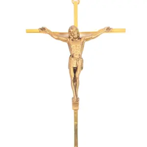 Latão Igreja Italiana Placa artesanal Cruz Crucifixo Igreja Equipamentos Mão Em Relevo Igreja Decorativa Personalizado Crucifixo Qualidade Superior