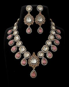 Conjunto de Collar y Aretes de Moissanita Chapados en Oro Clásico de la Mejor Calidad, Radiantes, para Compromiso, Boda, Fiesta - Joyería para Mujer - Product Image 1