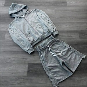 Ensemble sweat à capuche et short gris pour homme, décontracté, en polaire tricotée, polyester et coton, deux pièces, avec broderie de perles - Product Image 1