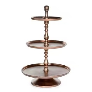 Support à gâteau en métal fait main écologique pour fêtes, présentoir à desserts, support à cupcakes, décoration de table élégante - Product Image 5