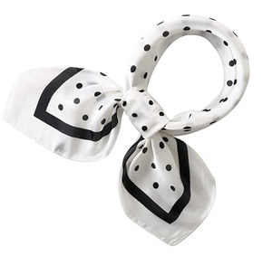 Bandana personnalisée à prix avantageux avec logo, en coton, soie ou polyester, foulard imprimé, bandanas multifonctionnels pour toutes les saisons - Product Image 1