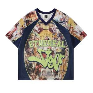 Camiseta Deportiva Personalizada de Malla Sublimada para Hombre, Cuello en V, Estilo Retro, Estampado Gráfico, Streetwear, Venta al Por Mayor OEM - Product Image 1