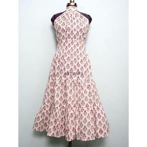 Robe longue d'été décontractée pour femme, style moderne, imprimé floral, dos nu, col halter, légère, idéale pour les vacances à la plage - Product Image 1