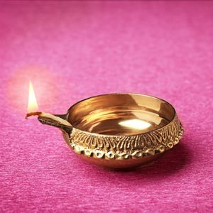 Lámpara Diya Tradicional de Latón para Decoración del Hogar, Pooja Deepak, Artículo de Regalo, Proveedor Mayorista de la India - Product Image 6