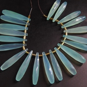Calcédoine bleu aqua à facettes allongées 35MM perles en forme de larme pierre en vrac fournitures de fabrication de bijoux grossiste - Product Image 2