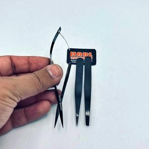 Pinzas Biseladas de Plasma Negro para Cejas y Tijeras de Resorte con Etiqueta Personalizada, Pinzas Puntiagudas para Cejas y Tijeras para Pestañas, Herramientas de Maquillaje - Product Image 3