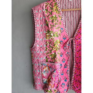 Gilet matelassé rose à fleurs sans manches, fait main en patchwork de coton, style bohème pour femme, cadeau d'automne pour elle - Product Image 2