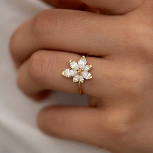 Bague de fiançailles florale en or avec diamant taille poire, motif marquise et lotus, pour femme, cadeau pour elle - Product Image 4