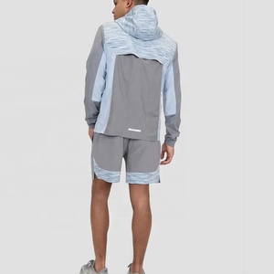 Conjunto Deportivo de 3 Piezas para Hombre, Verano, Nailon, Corte Holgado, Ligero, Secado Rápido, Chaqueta con Capucha Resistente al Viento, Pantalones Cortos con Cordón Frontal - Product Image 3