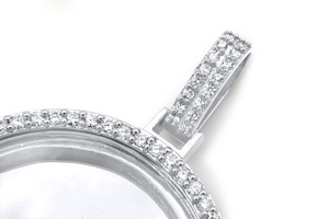 Pendentif Charme Unisexe Classique Solitaire en Diamant Taille Brillant Certifié IGI/GIA Couleur D Plaqué Or Bijoux Fins de Luxe - Product Image 3