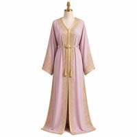 Vestido Kaftán Recto Color Rosa Pálido con Bordado Dorado, Estilo Marroquí de Lujo, Manga Larga, Prenda Modesta, Ecológica y Transpirable